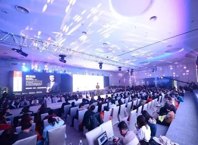 與其看Iphone春季新品發布會，不如去看——瘋狂的瓷磚（一）！